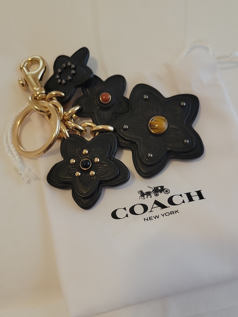 NWOT Coach Flower motif keychain/ bag charm - Picture 10 of 10